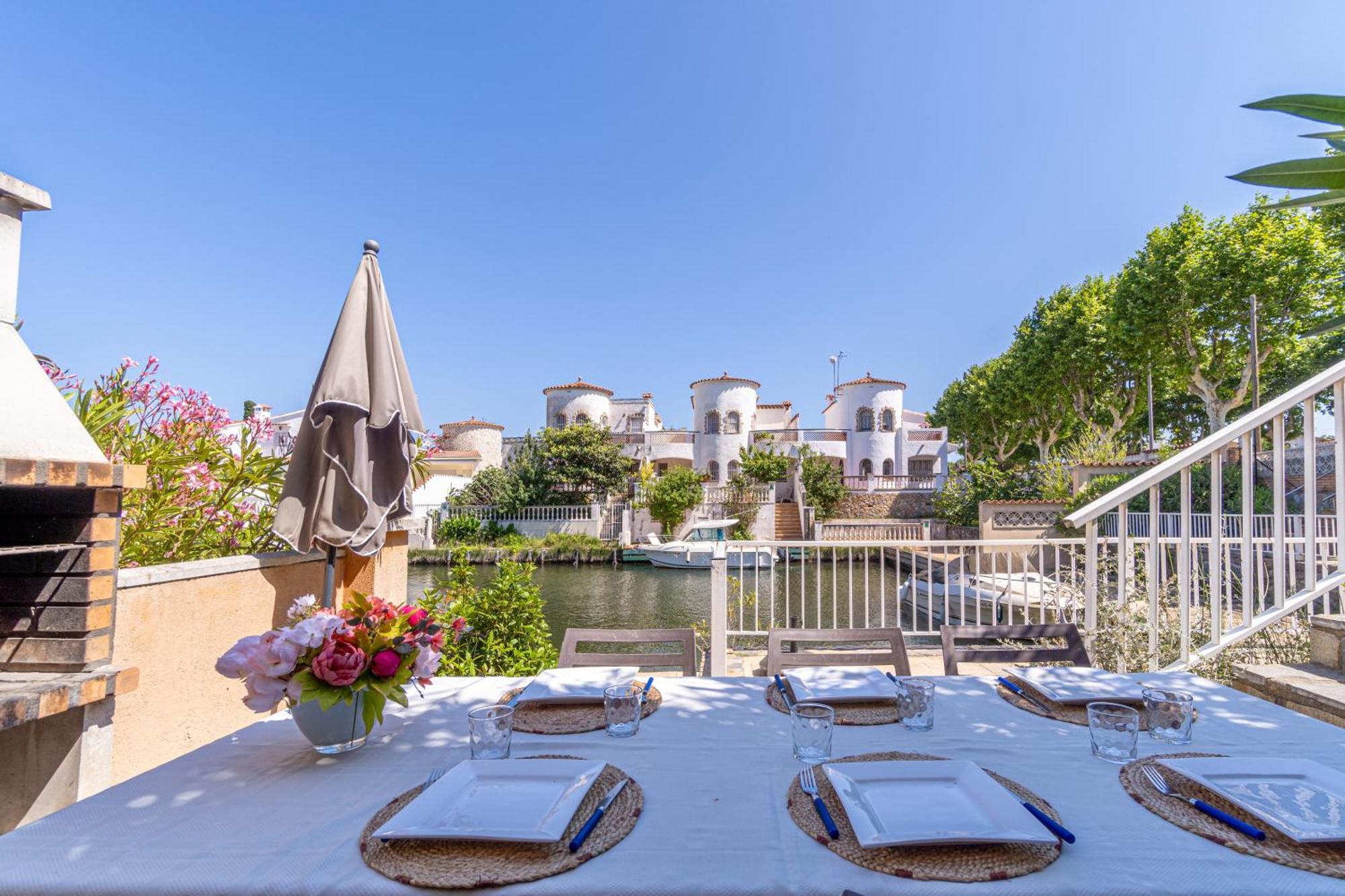 Jouvacations Villa Freser Empuriabrava Eksteriør billede
