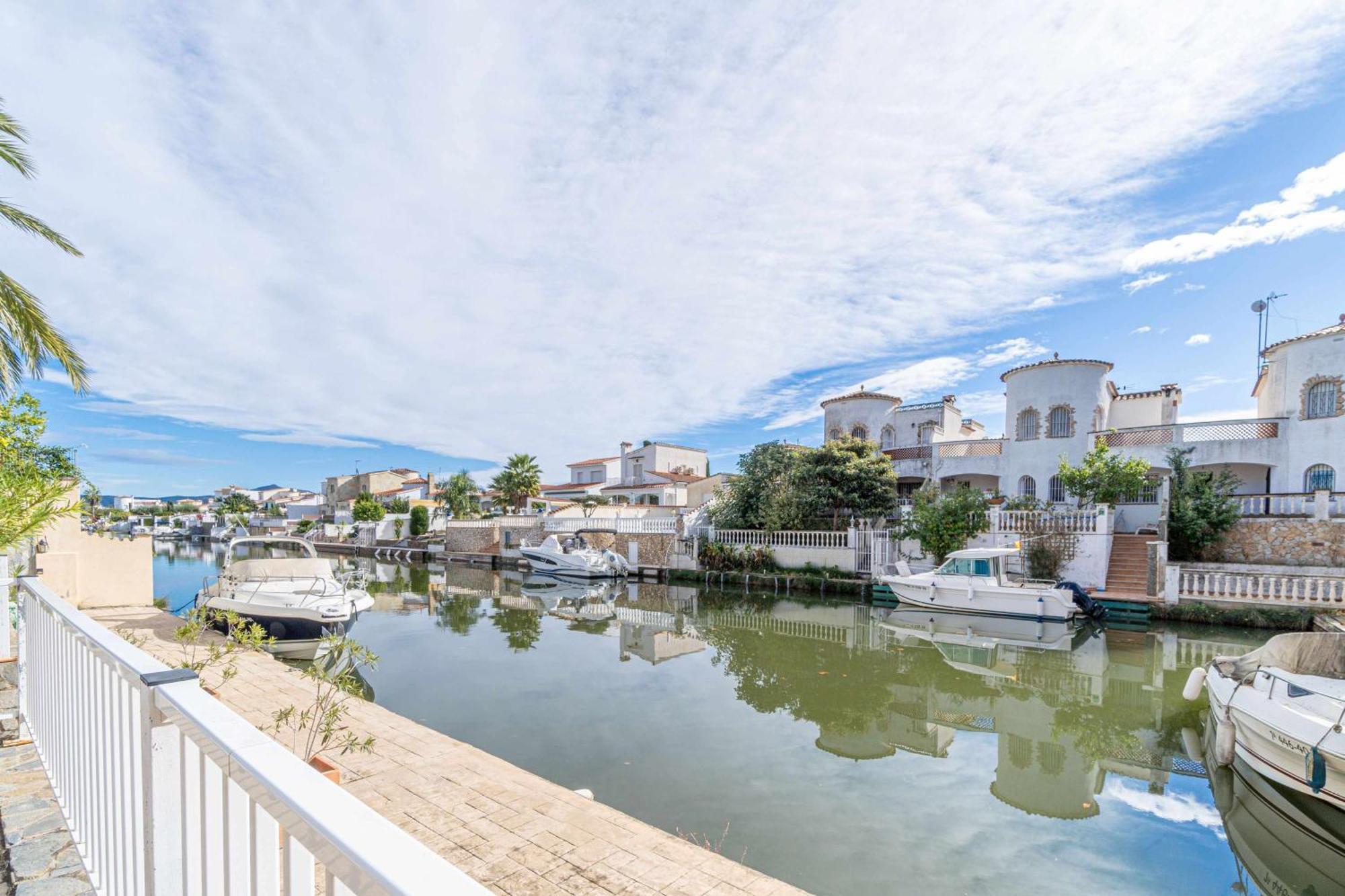 Jouvacations Villa Freser Empuriabrava Eksteriør billede