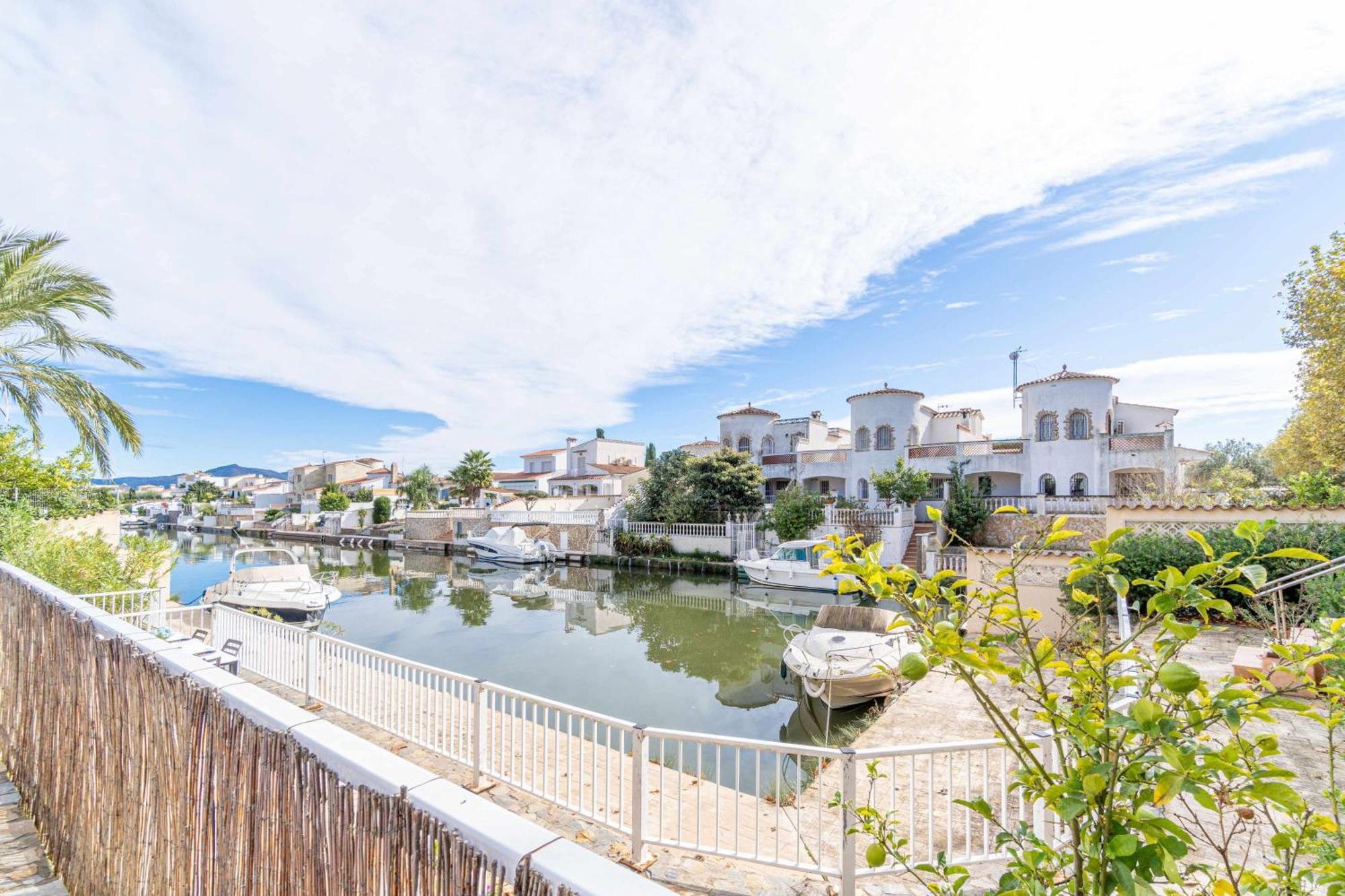 Jouvacations Villa Freser Empuriabrava Eksteriør billede