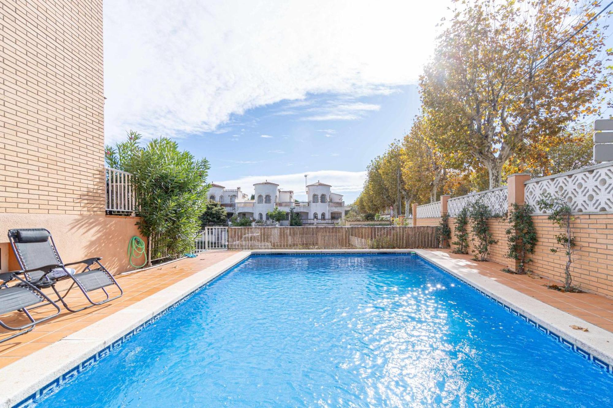 Jouvacations Villa Freser Empuriabrava Eksteriør billede